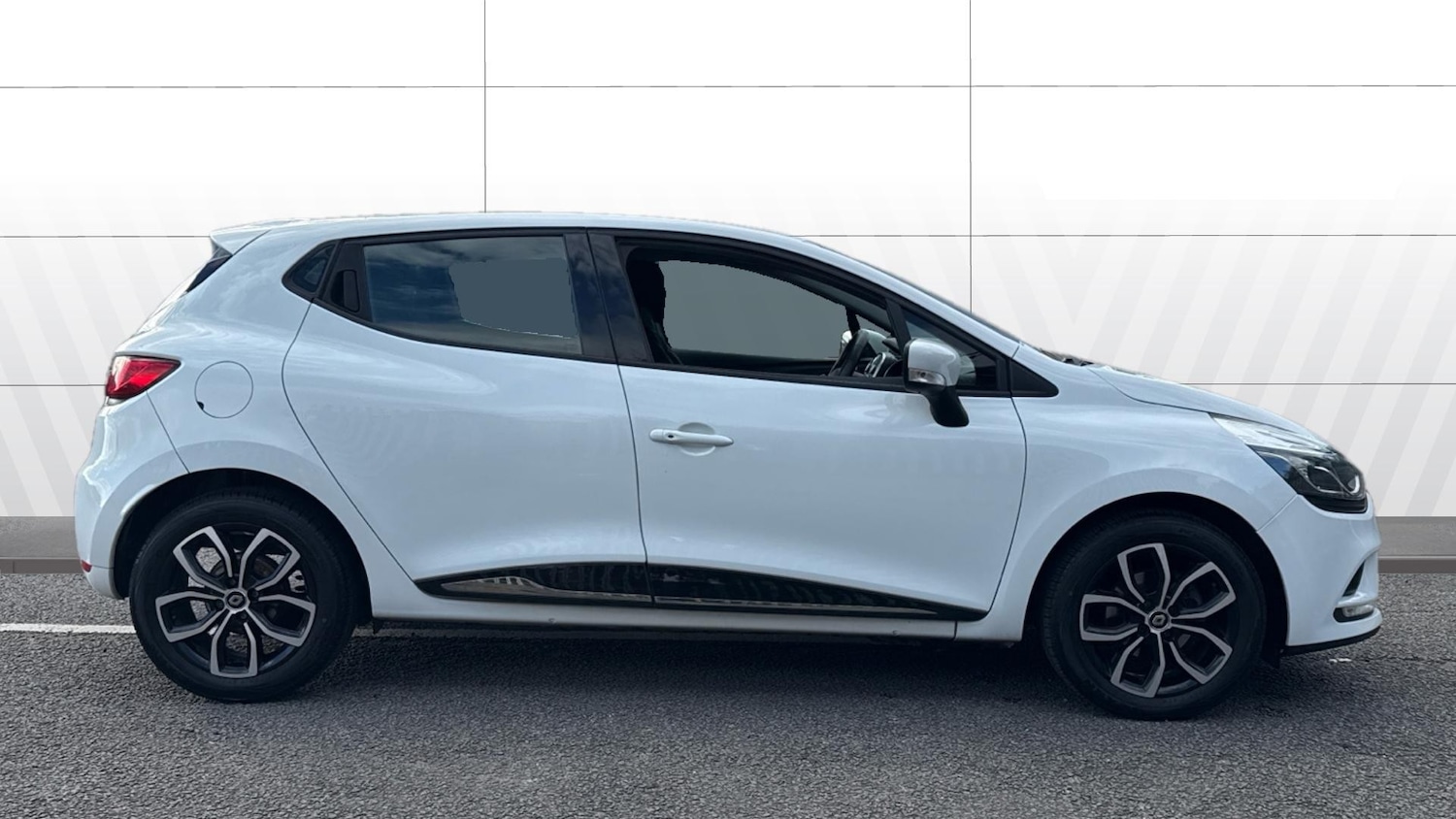 Used Renault Clio 2019 for sale - 76265896: Photo 5