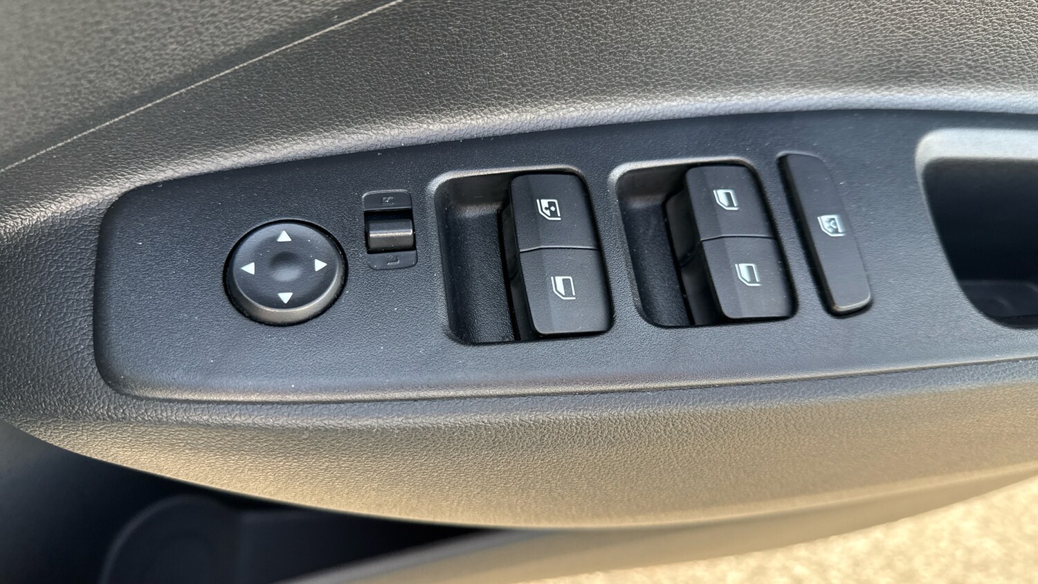 Used Hyundai i10 2023 for sale - 78131714: Photo 33