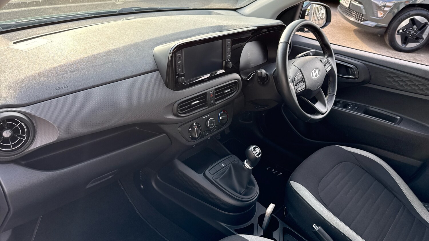 Used Hyundai i10 2023 for sale - 78131714: Photo 9