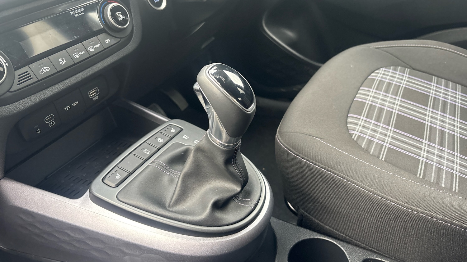 Used Hyundai i10 2024 for sale - 76192996: Photo 13