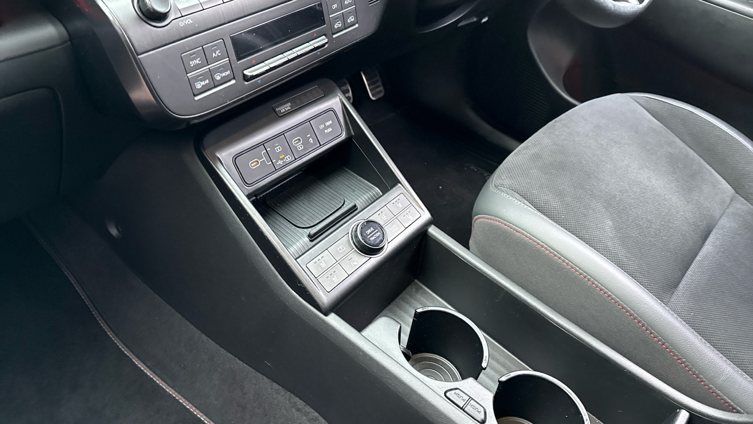 Used Hyundai KONA 2023 for sale - 77035723: Photo 13