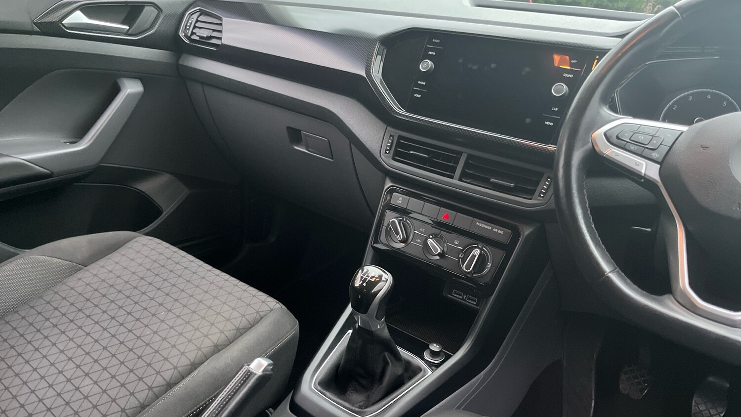 Used Volkswagen T-Cross 2020 for sale - 77730775: Photo 14