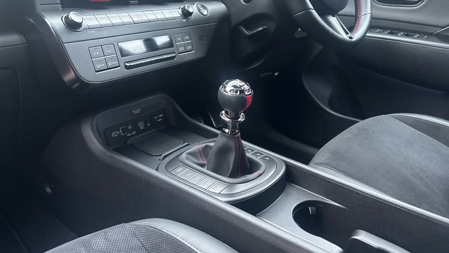 Used Hyundai KONA 2024 for sale - 77418240: Photo 13