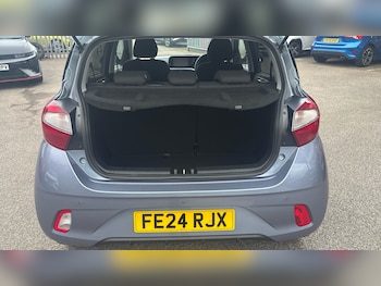 Used Hyundai i10 2024 for sale - 77883844: Photo