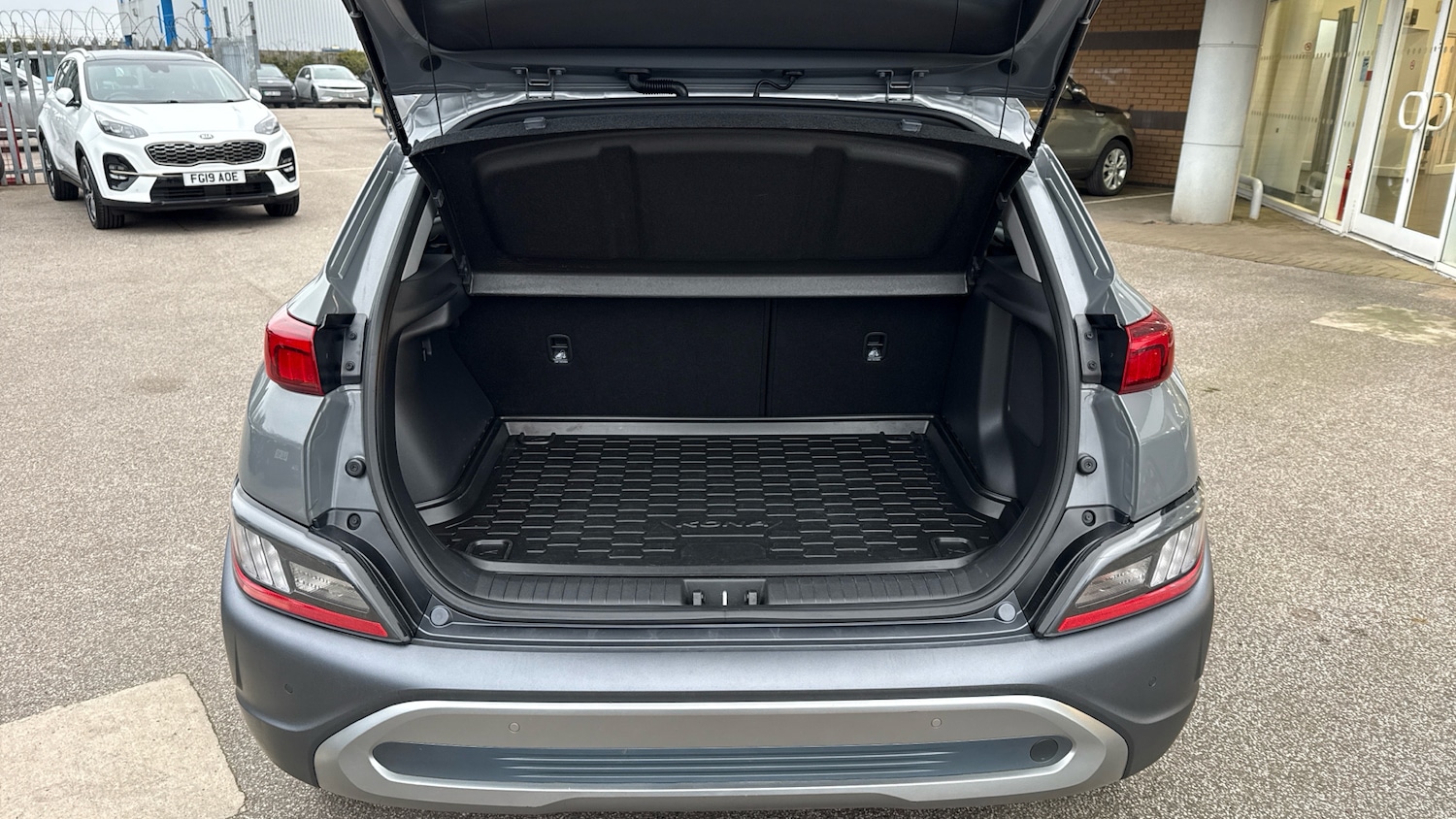 Used Hyundai KONA 2022 for sale - 77818704: Photo 4