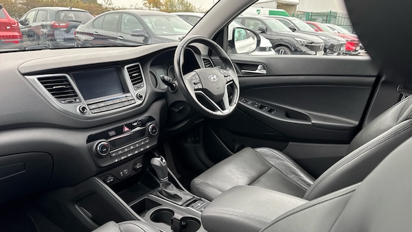Used Hyundai TUCSON 2017 for sale - 76299289: Photo 9