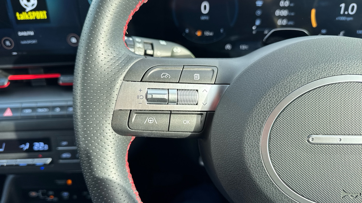 Used Hyundai KONA 2024 for sale - 76404436: Photo 27