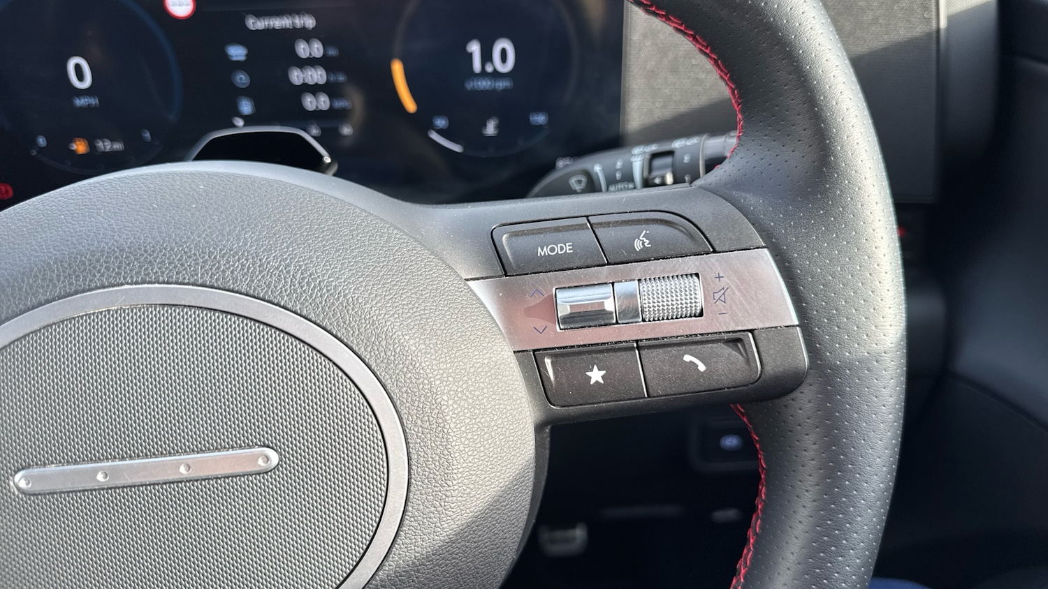 Used Hyundai KONA 2024 for sale - 76404436: Photo 28