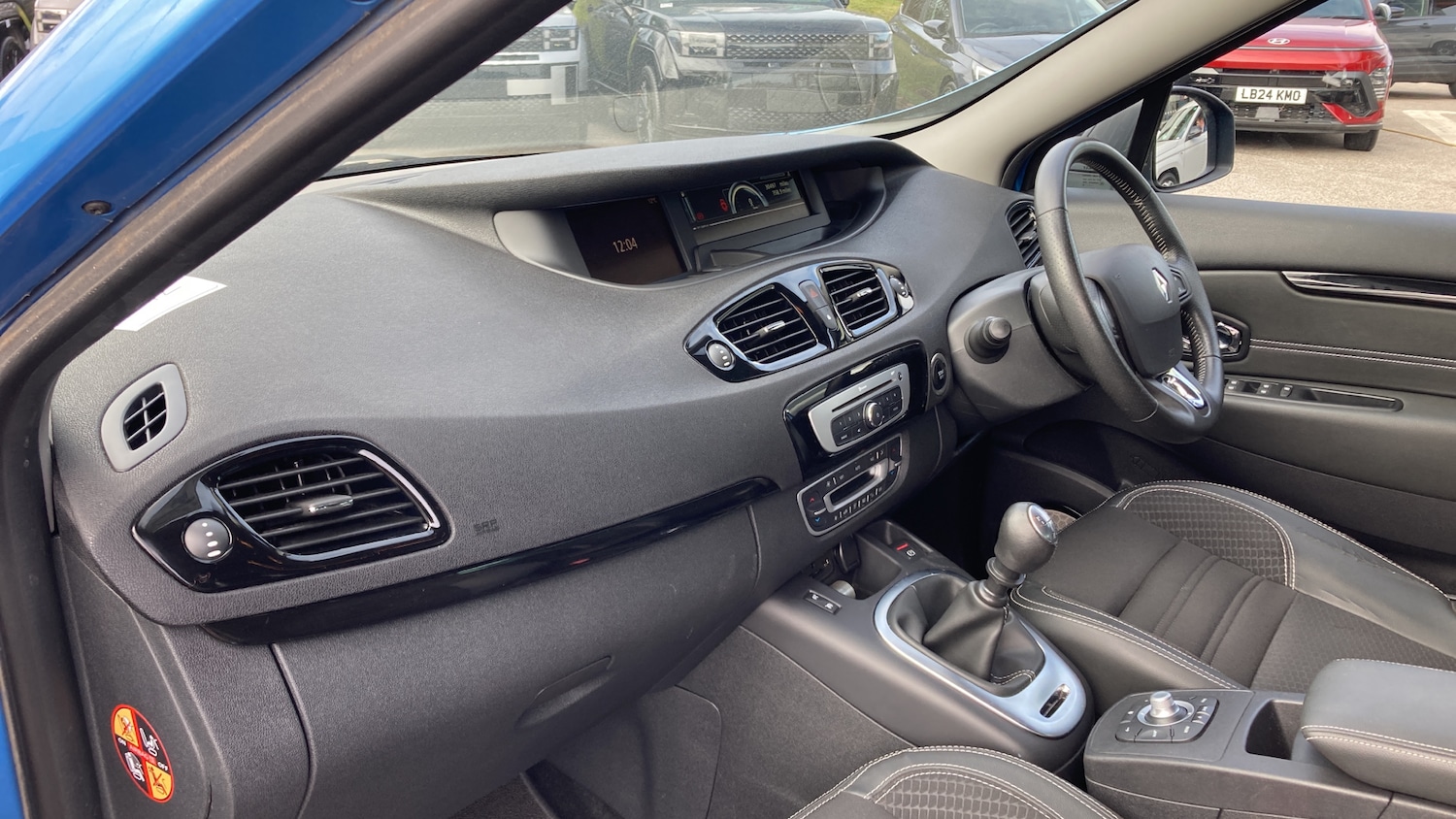 Used Renault Grand Scenic 2016 for sale - 77715241: Photo 9