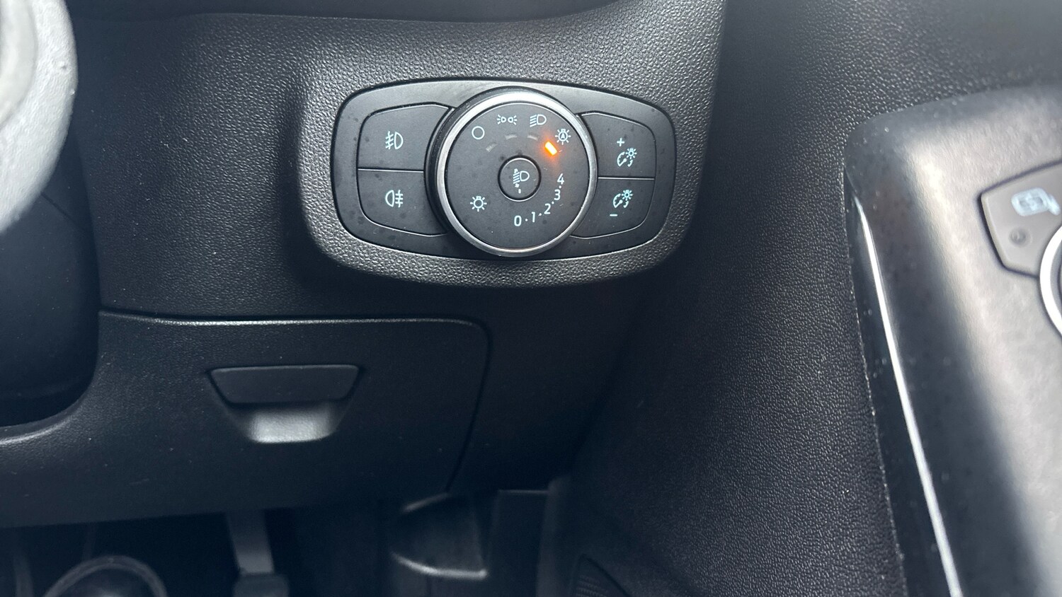 Used Ford Fiesta 2018 for sale - 77831620: Photo 27