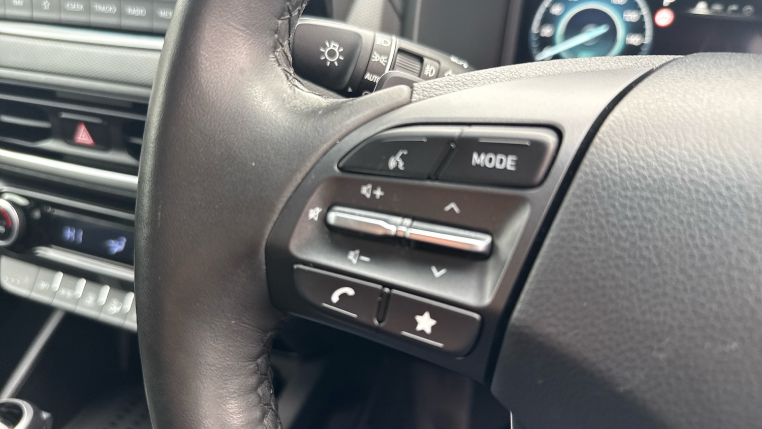 Used Hyundai KONA 2022 for sale - 76352026: Photo 32