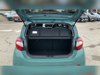 Used Hyundai i10 2025 for sale - 77062002: Photo