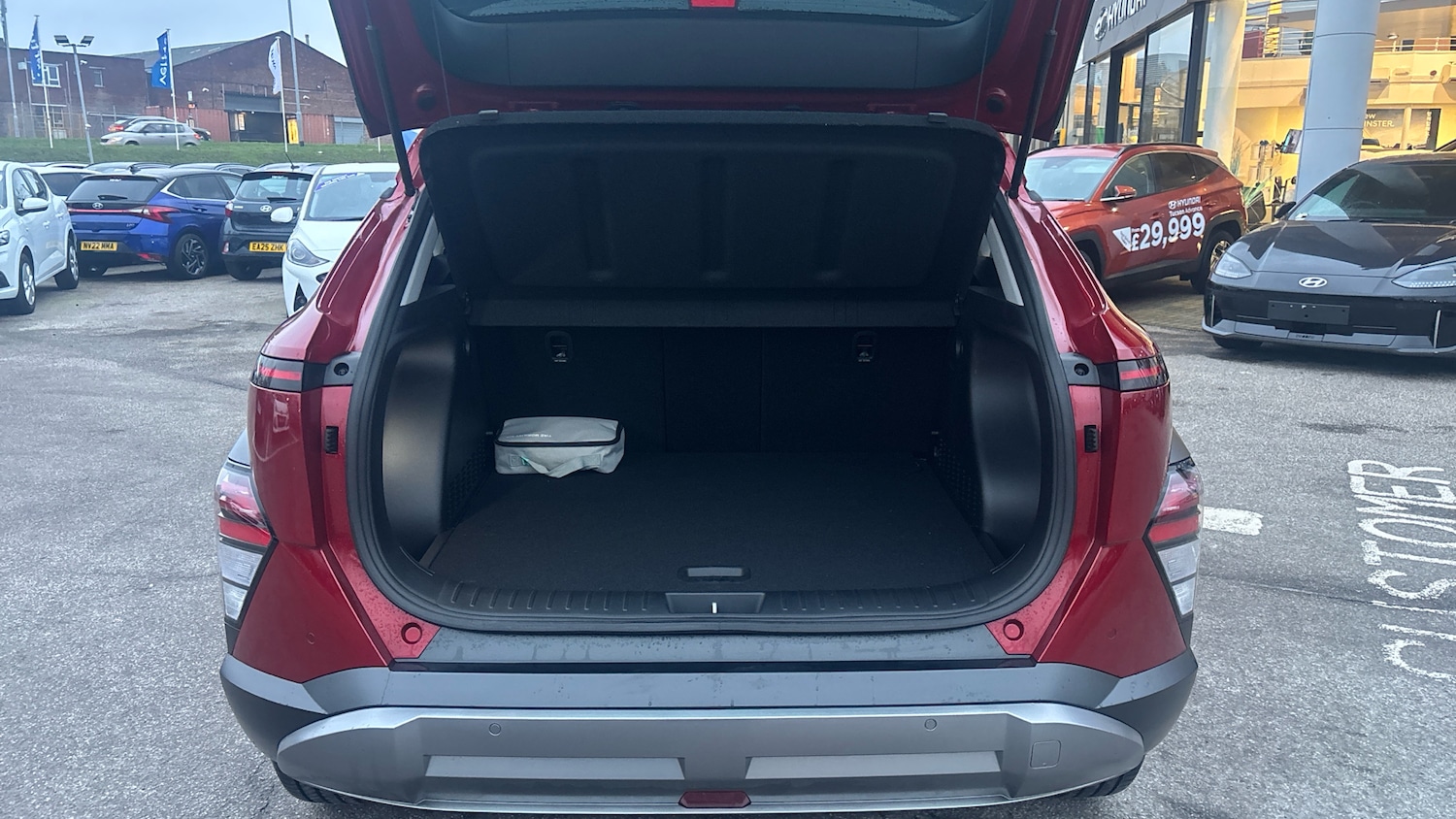 Used Hyundai KONA 2025 for sale - 77062014: Photo 4