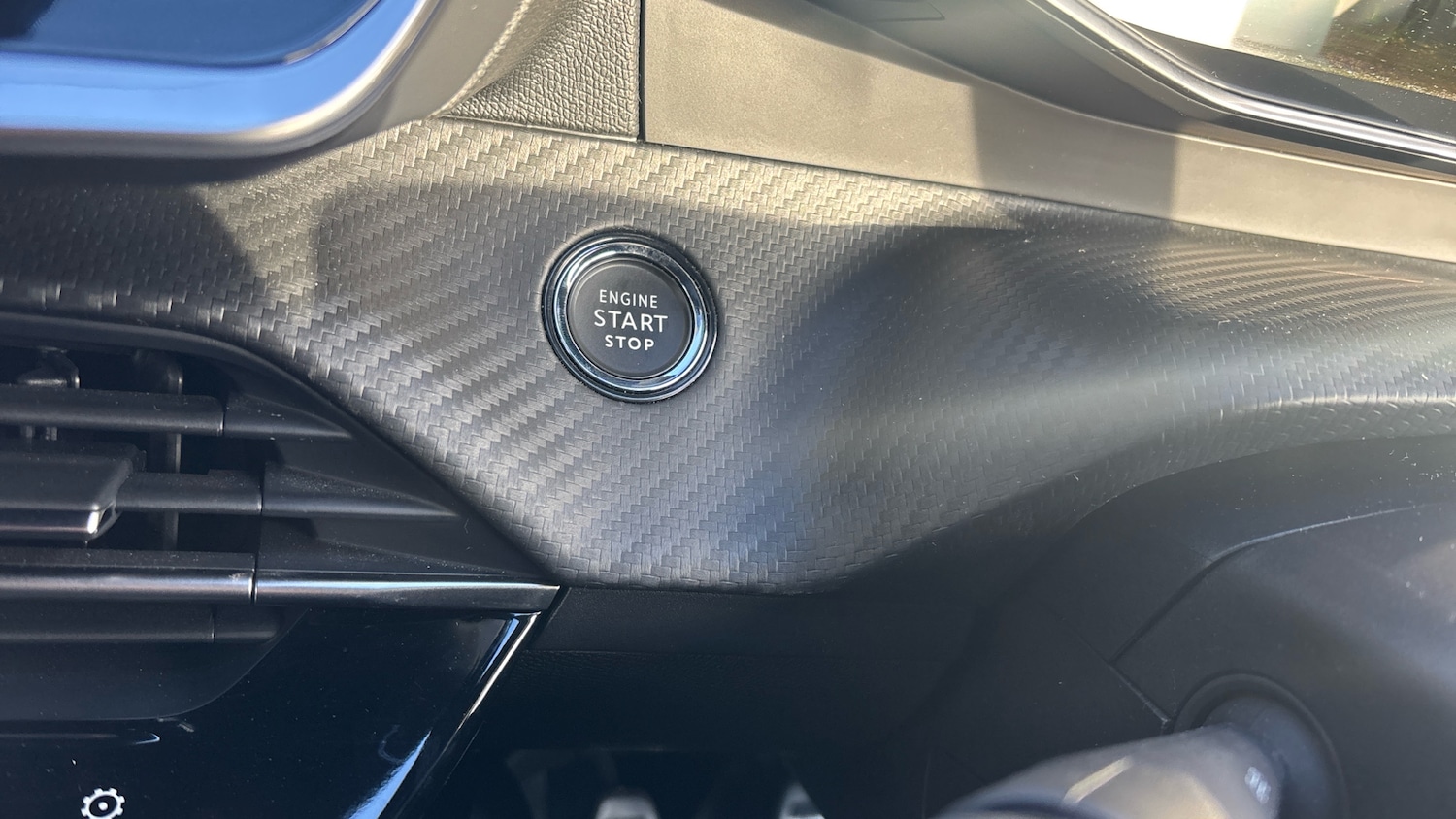 Used Peugeot 208 2023 for sale - 76611502: Photo 37