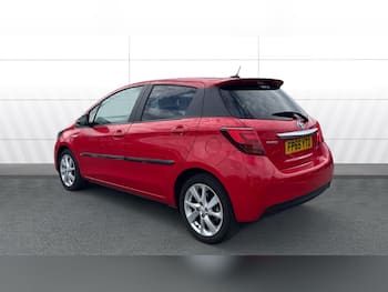 Used Toyota Yaris 2015 for sale - 79839330: Photo