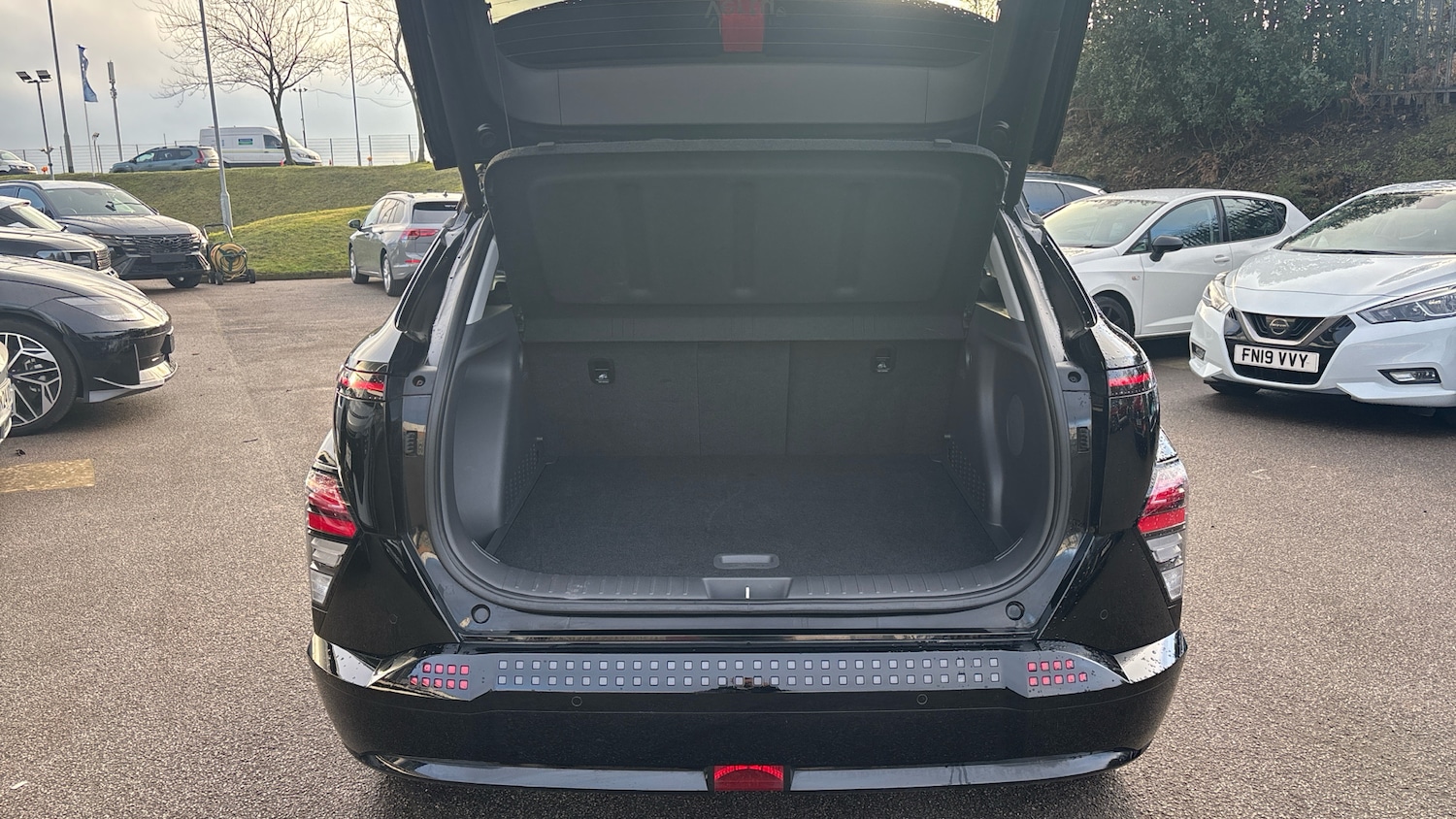 Used Hyundai KONA 2024 for sale - 77329090: Photo 4