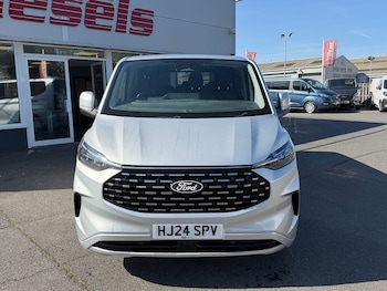 Used Ford Tourneo Custom 2024 for sale - 78282263: Photo