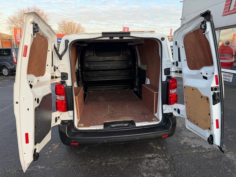 Used Vauxhall Vivaro 2019 for sale - 76907839: Photo 16