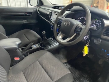 Used Toyota Hilux 2021 for sale - 78789549: Photo
