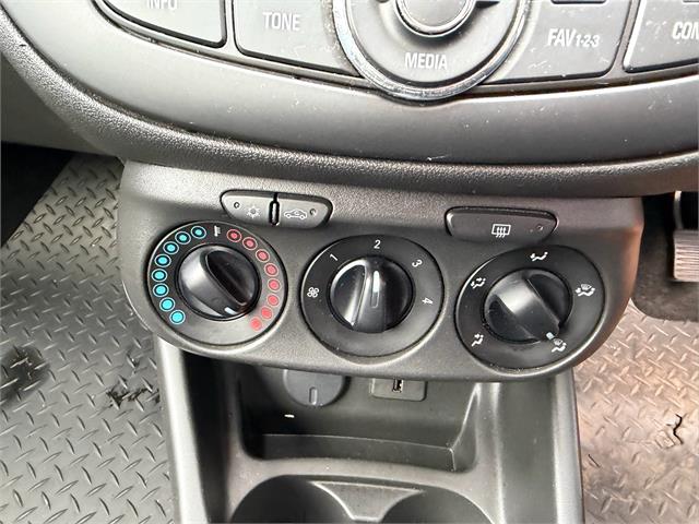 Used Vauxhall Corsa 2018 for sale - 76620676: Photo 10