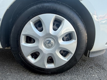 Used Vauxhall Corsa 2016 for sale - 77984866: Photo