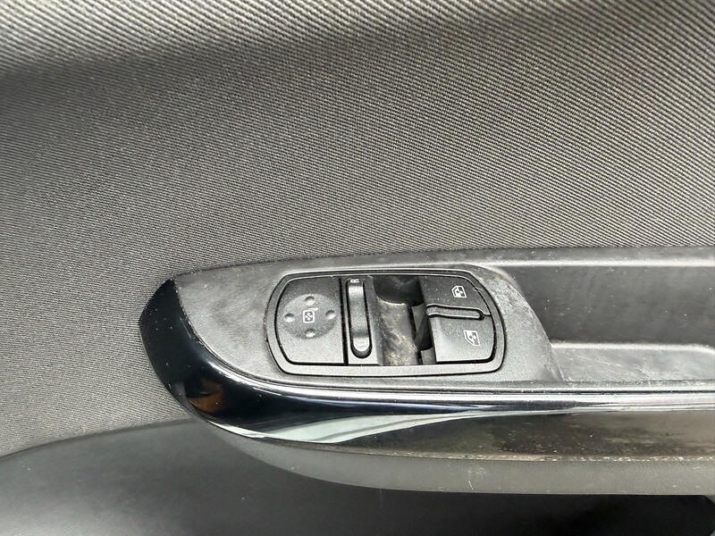 Used Vauxhall Corsa 2018 for sale - 76907856: Photo 12