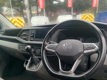 Used Volkswagen Transporter 2020 for sale - 77584114: Photo