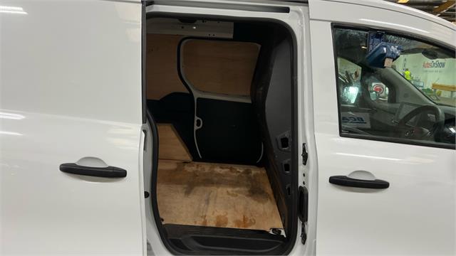 Used Renault Kangoo 2024 for sale - 76397280: Photo 9