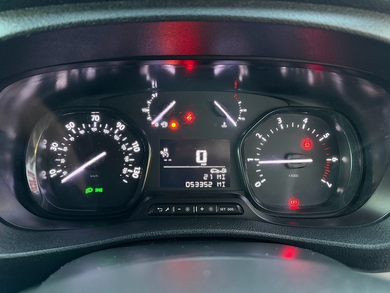 Used Vauxhall Vivaro 2022 for sale - 76907832: Photo 9