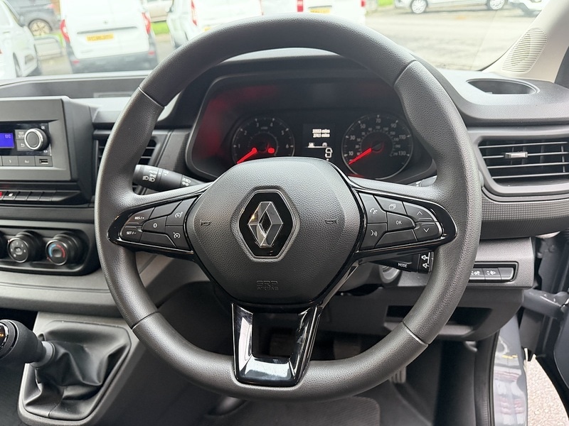 Used Renault Trafic 2022 for sale - 76907830: Photo 3