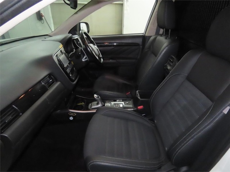 Used Mitsubishi Outlander 2018 for sale - 77260848: Photo 2