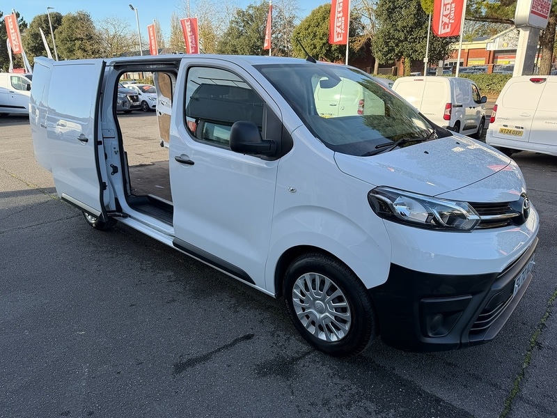 Used Toyota ProAce 2022 for sale - 76907853: Photo 17