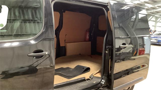 Used Vauxhall Vivaro 2020 for sale - 76718772: Photo 9