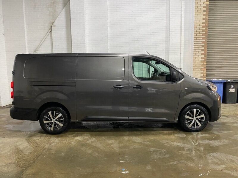 Used Toyota ProAce 2023 for sale - 77222987: Photo 2