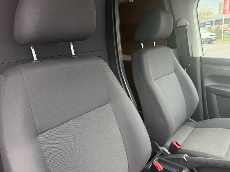 Used Volkswagen Caddy 2015 for sale - 77850897: Photo 8