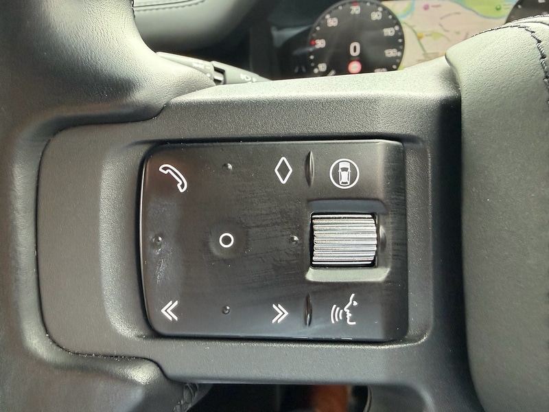 Used Land Rover Defender 110 for sale - 77781100: Photo 12