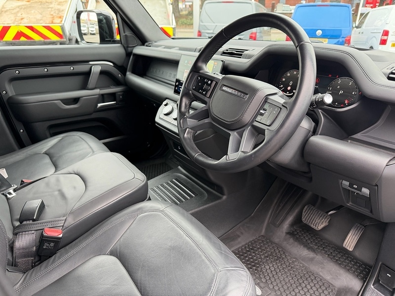 Used Land Rover Defender 110 for sale - 77781100: Photo 4