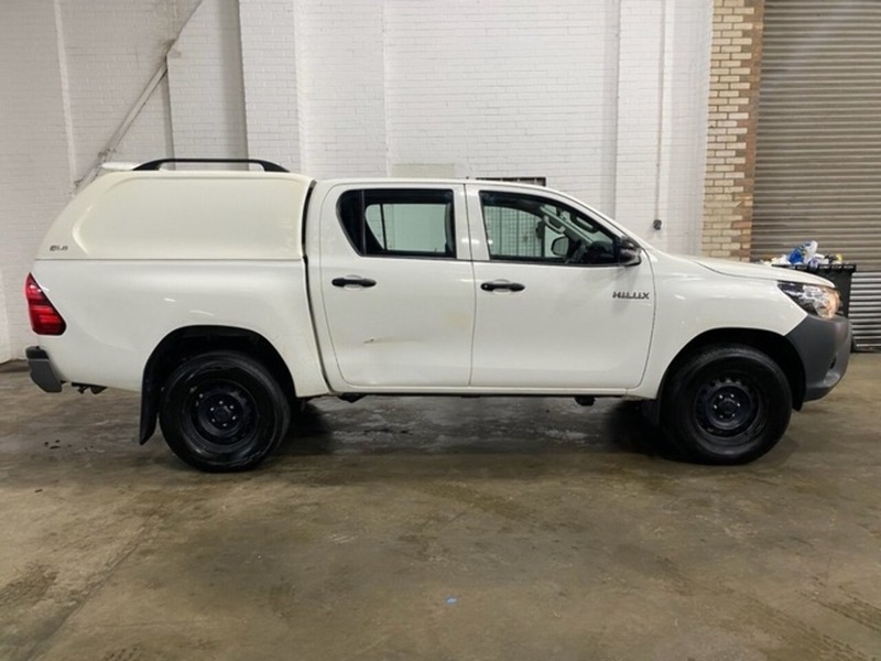 Used Toyota Hilux 2020 for sale - 77850857: Photo 2
