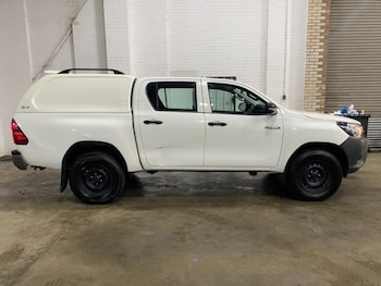 Used Toyota Hilux 2020 for sale - 77850857: Photo