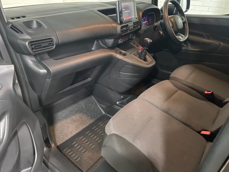 Used Citroen Berlingo 2024 for sale - 76932138: Photo 2