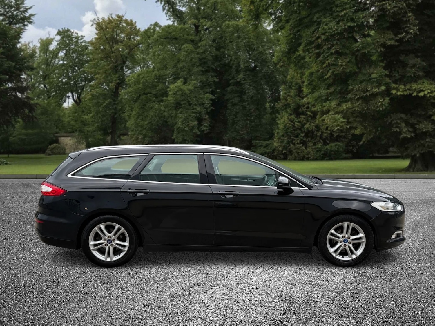 Used Ford Mondeo 2016 for sale - 76542343: Photo 9