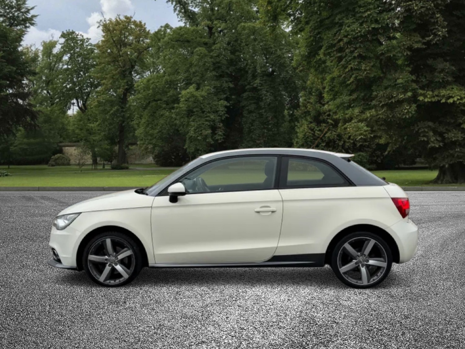 Used Audi A1 2012 for sale - 76464486: Photo 10