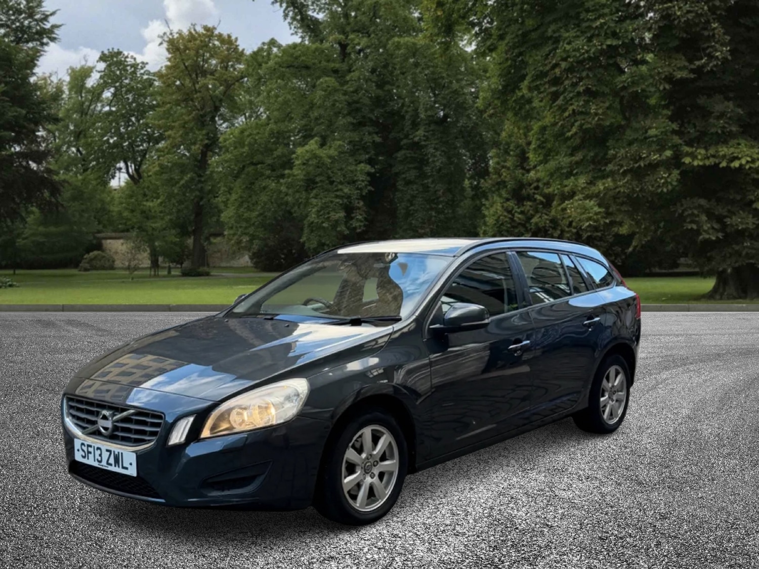 Used Volvo V60 2013 for sale - 76384298: Photo 4