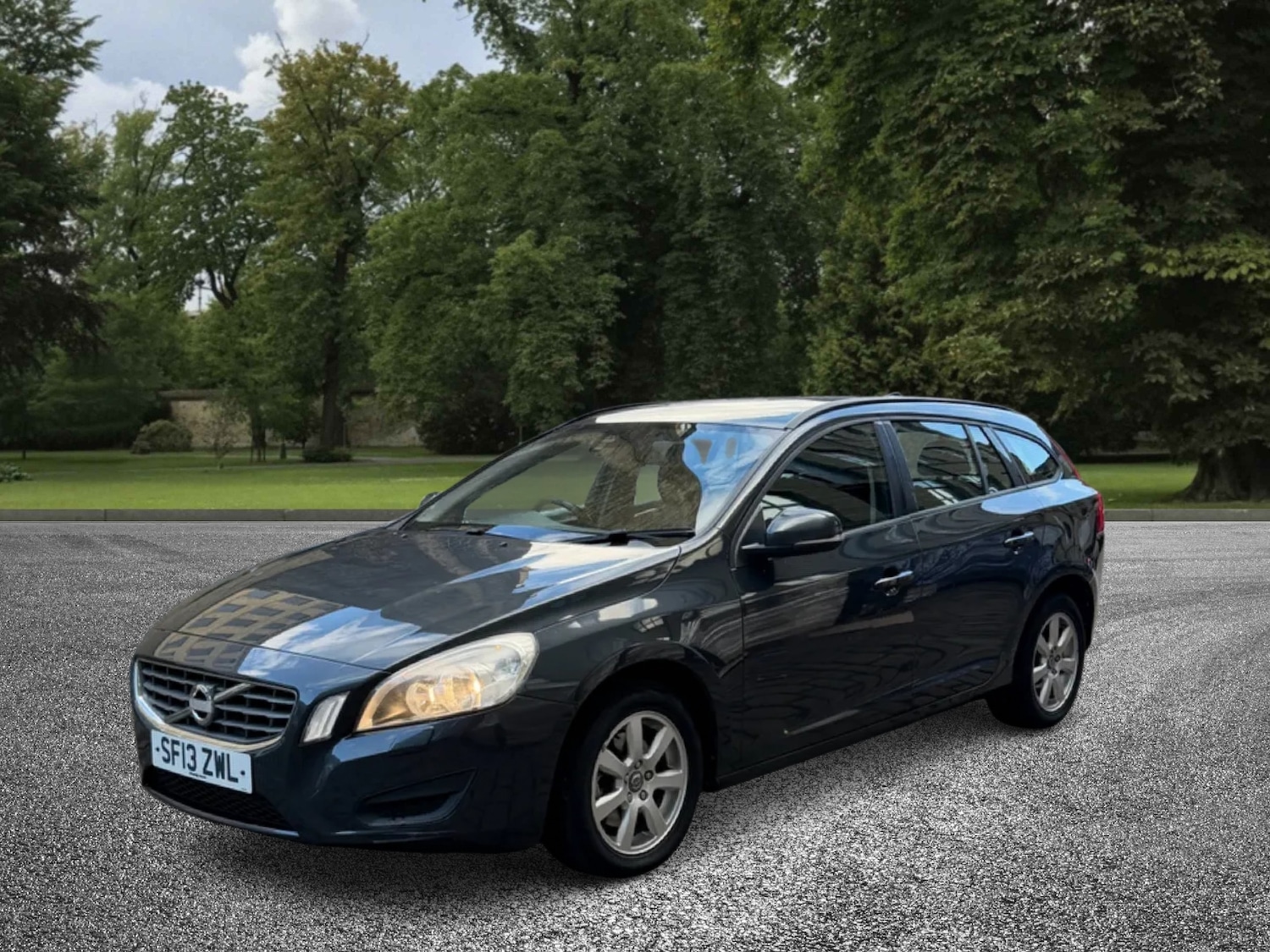 Used Volvo V60 2013 for sale - 76384298: Photo 5