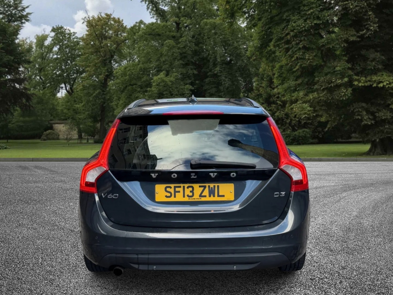 Used Volvo V60 2013 for sale - 76384298: Photo 8