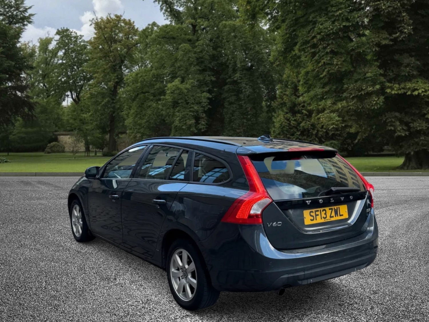 Used Volvo V60 2013 for sale - 76384298: Photo 9
