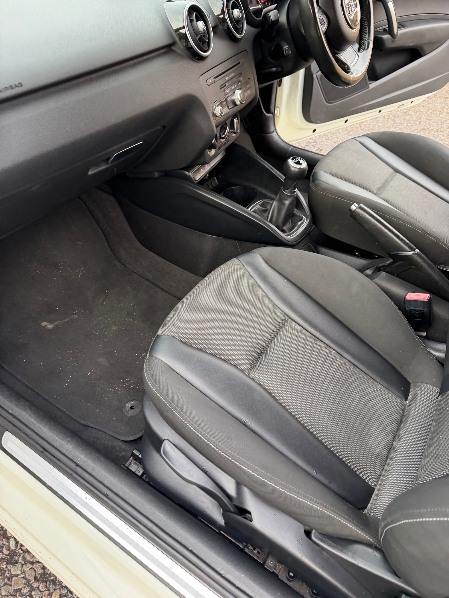 Used Audi A1 2012 for sale - 76652287: Photo 16