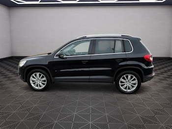 Used Volkswagen Tiguan 2009 for sale - 79131695: Photo