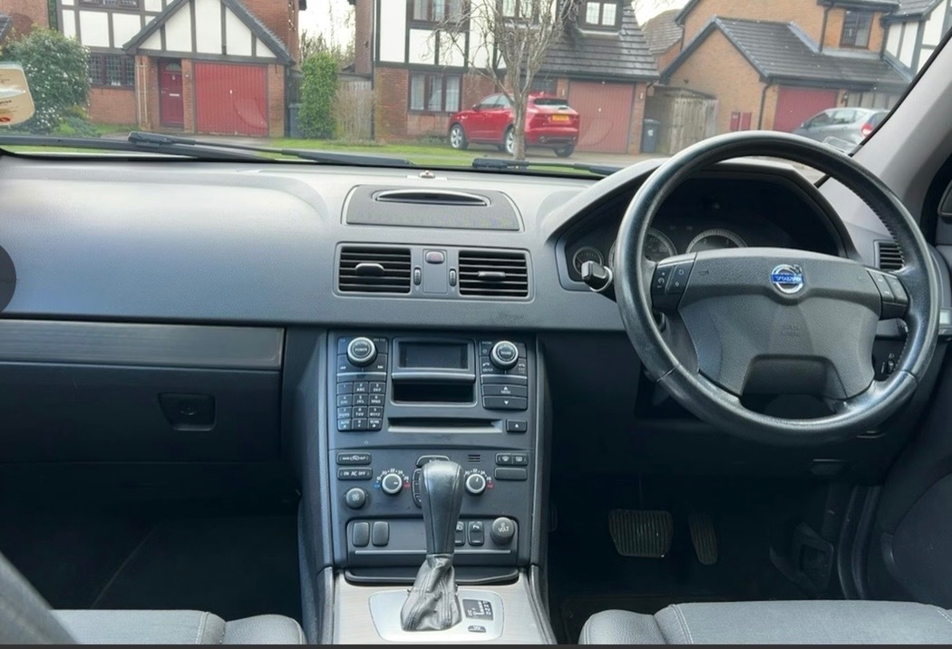 Used Volvo XC90 2010 for sale - 78092960: Photo 4