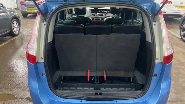 Used Renault Grand Scenic 2015 for sale - 73391271: Photo 5